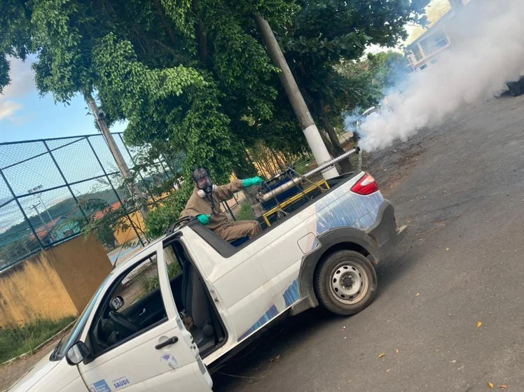 Fumacê percorre bairros de Barra Mansa