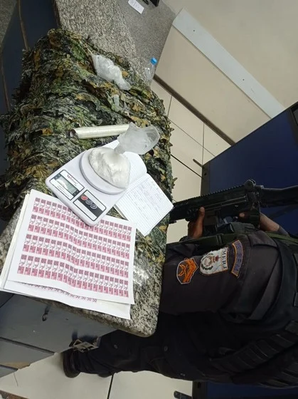 Homem é preso por tráfico de entorpecentes no bairro Santa Rita em Barra Mansa
