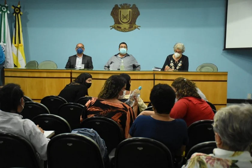 Volta Redonda apresenta estratégias para ampliar assistência à população em situação de rua