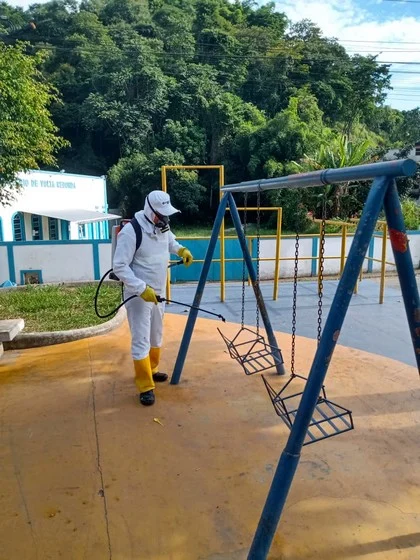 Saae-BM sanitiza escolas e creches do município