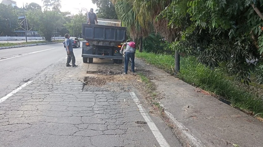 Secretaria de Infraestrutura faz trabalhos de manutenção e limpeza em 10 bairros