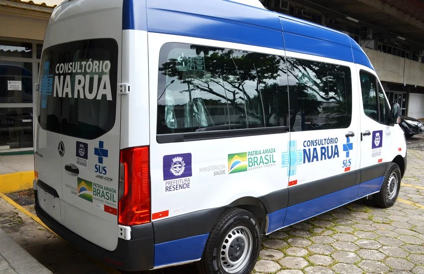 Prefeitura de Resende reforça estrutura do programa ‘consultório na rua’ com chegada de van