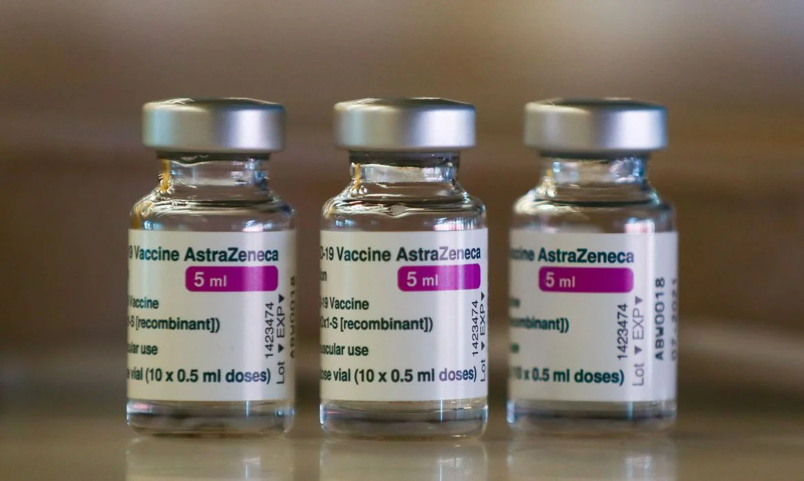 Vacina de Oxford/AstraZeneca