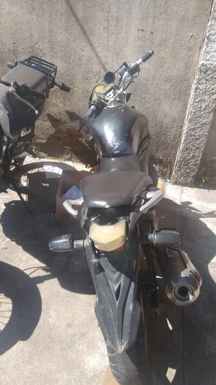PM captura traficante foragido da Justiça no bairro Ilha Parque em Volta Redonda