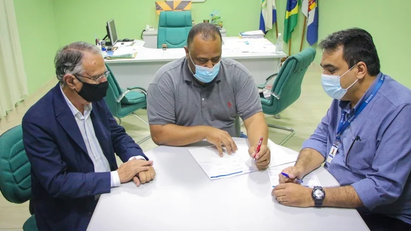 Prefeitura de Mendes assina convênio com Faculdade de Miguel Pereira