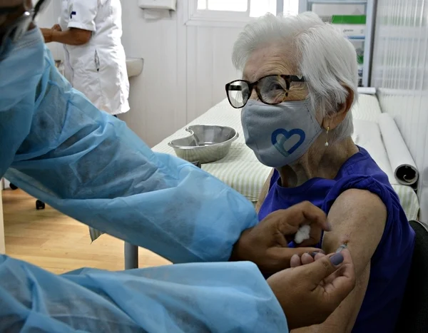 Volta Redonda ultrapassa a marca de 140 mil doses aplicadas contra a Covid-19