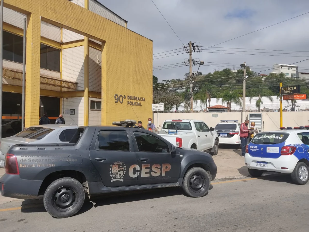 Guarda Municipal prende homens por roubo no terreno da Edimetal