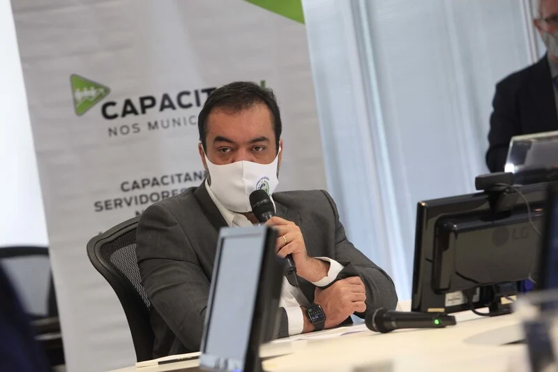 Luis Alvarenga