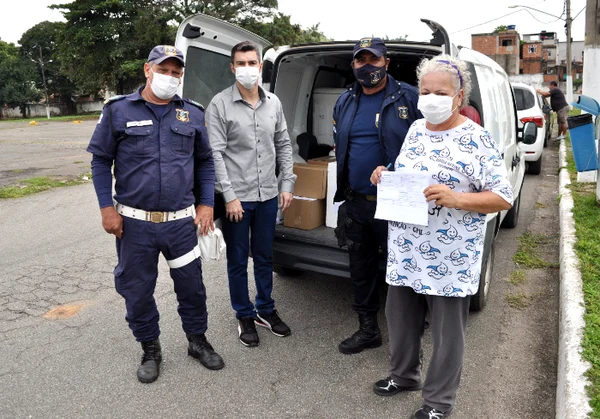 RESENDE RECEBE NOVA REMESSA DE VACINAS CONTRA A COVID