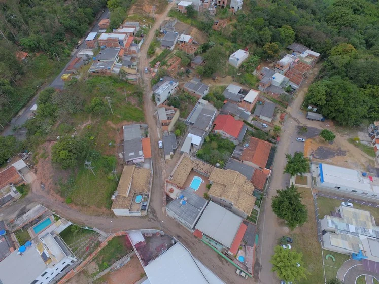 EDNARDO BARBOSA NEGOCIA COM A LIGHT E EVITA REINTEGRAÇÃO DE POSSE EM PINHEIRAL