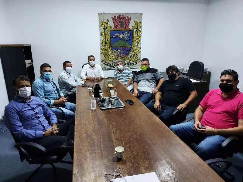 Vaninho prioriza saúde no primeiro dia como prefeito