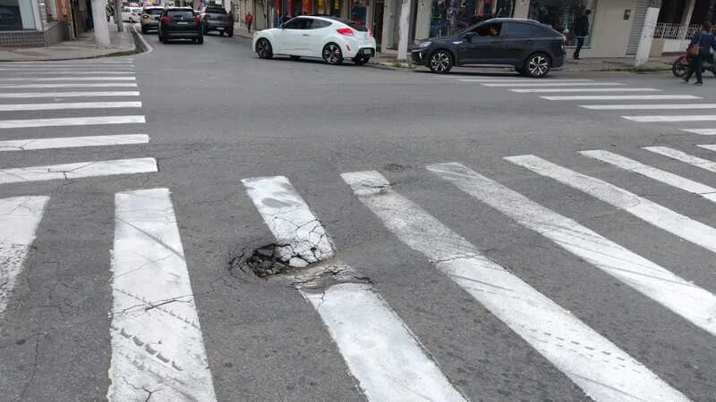 Avenida Gustavo Lira será parcialmente interditada neste domingo para obras de manutenção