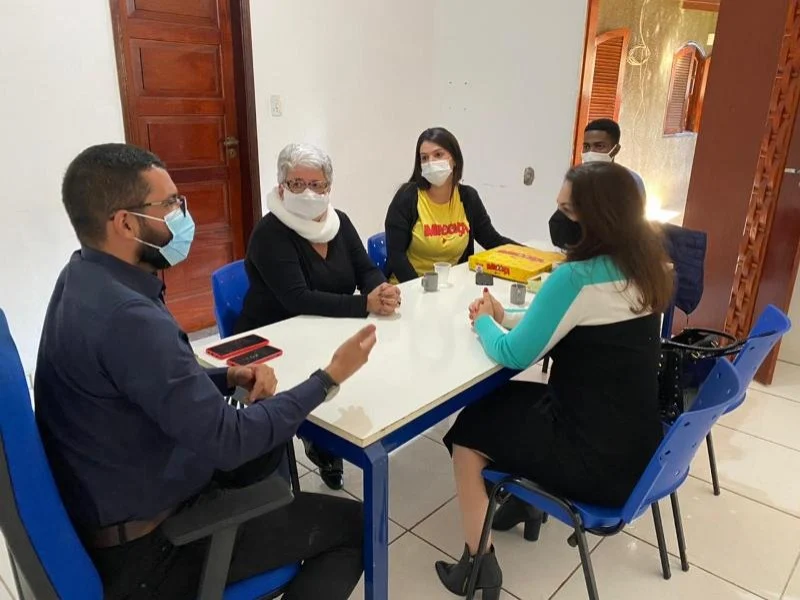 Prefeitura firma parceria para curso de salgadeira com primeira turma composta cem por cento por mulheres