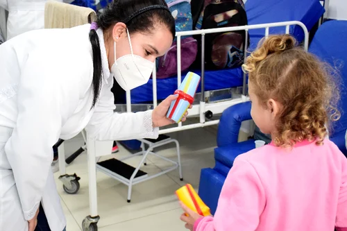 Crianças hospitalizadas em Resende ganham serviço de pedagogia hospitalar