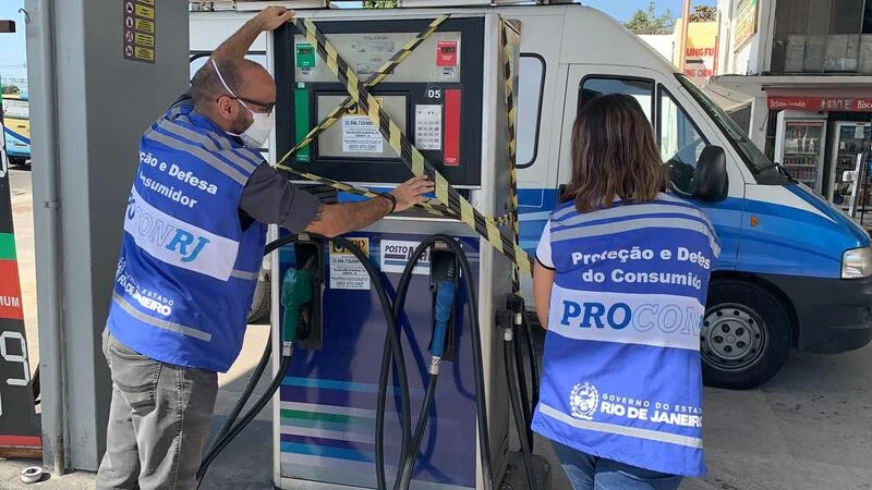 Procon-RJ interdita posto de combustíveis na Zona Norte da capital