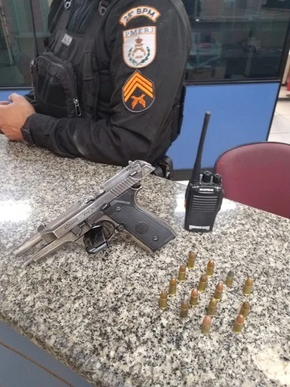 PM prende homem com mandado expedido de feminicídio no bairro Vila Brasília em Volta Redonda