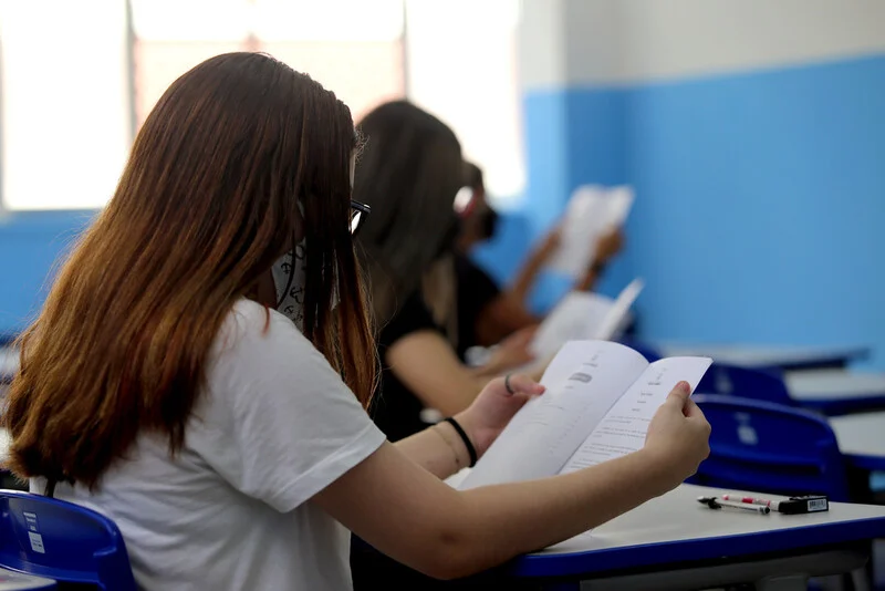 Aulas presenciais estão autorizadas em toda a rede estadual a partir desta segunda-feira, 16