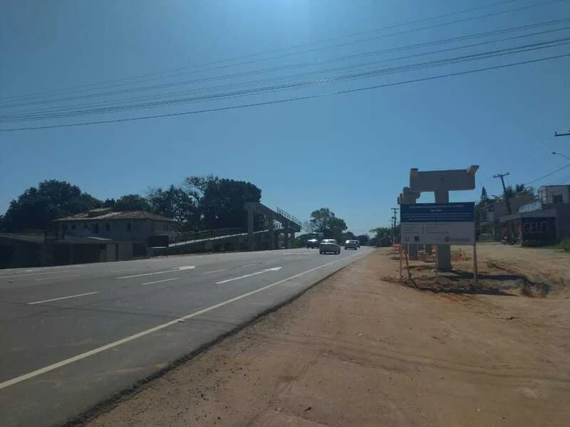 RJ-106: interdições para colocação de passarela em São Pedro da Aldeia