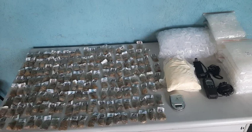 Materiais do tráfico foram apreendidos pela PM no bairro Padre Josimo em Volta Redonda