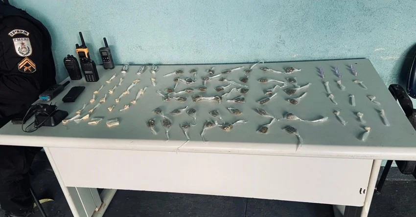 Jovem é preso com materiais entorpecentes no bairro Retiro em Volta Redonda