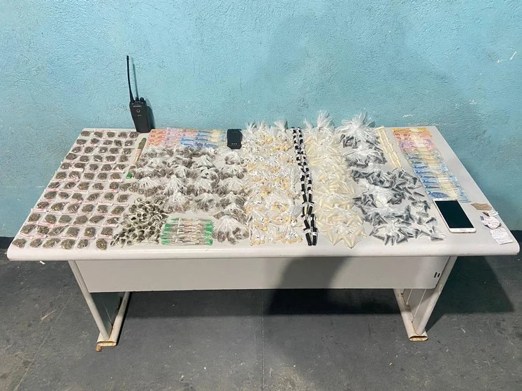 Suspeitos do tráfico são presos após confronto armado com PMs no bairro Coqueiros em Volta Redonda