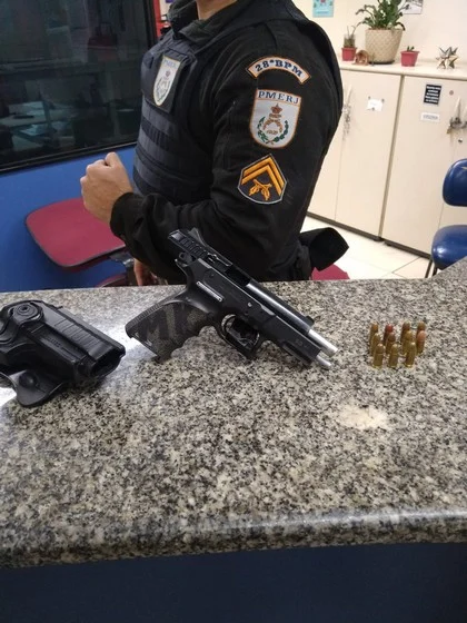PM prende suspeito de gerenciar o tráfico de drogas no bairro Padre Josimo em Volta Redonda