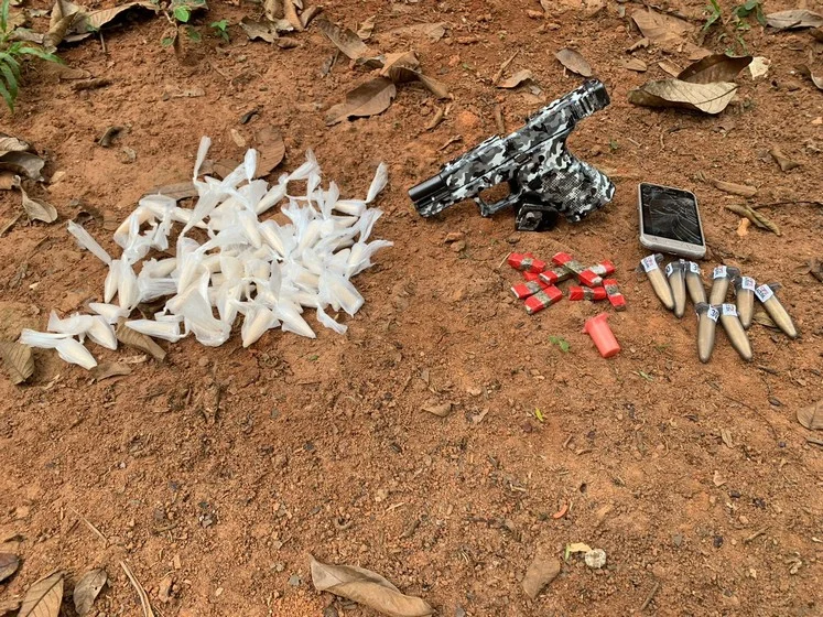 Três adolescentes foram apreendidos por tráfico de drogas no bairro Açude I em Volta Redonda