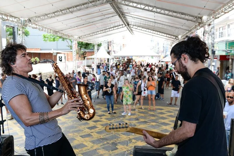 Shows de Milton Guedes e Ya Malb animam o Domingo de Natal