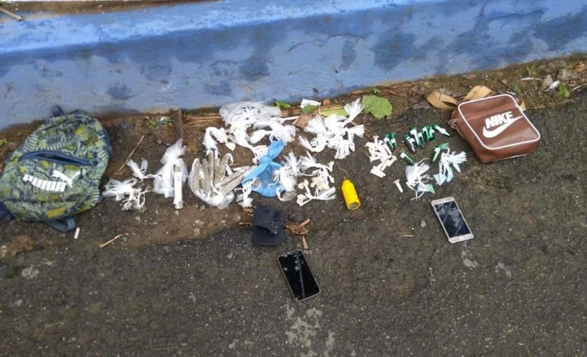 PM prende dupla do tráfico no bairro Coqueiros em Volta Redonda