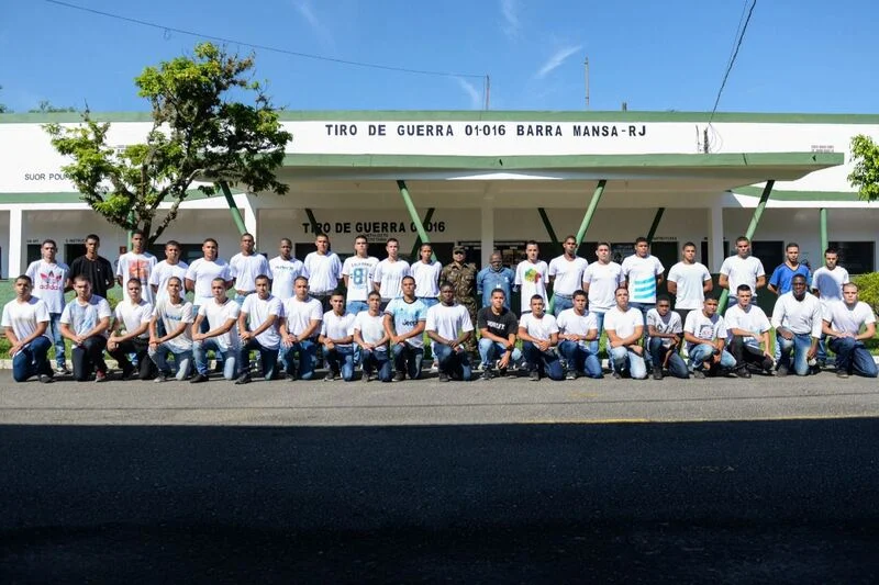 Novos atiradores do Tiro de Guerra participam de palestra sobre drogas