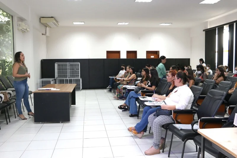 Profissionais da Saúde participam de palestra para aprimorar o atendimento