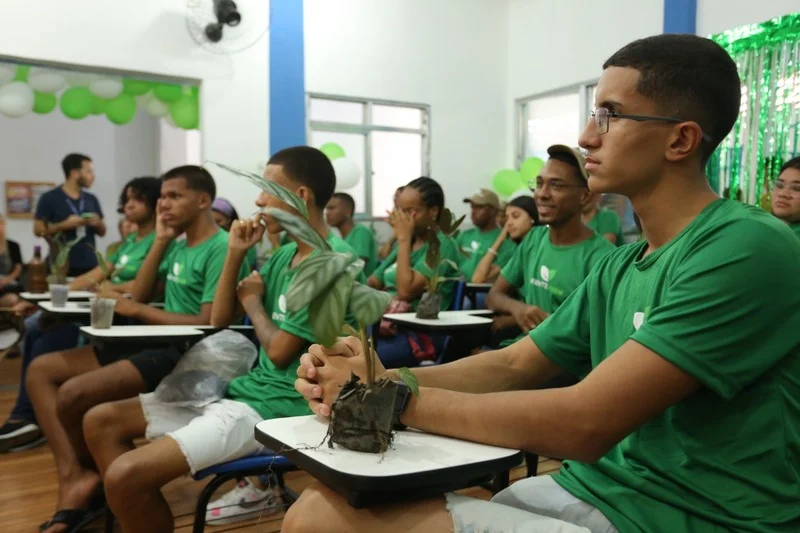 Governo do RJ inaugura primeiros núcleos do Ambiente Jovem no estado