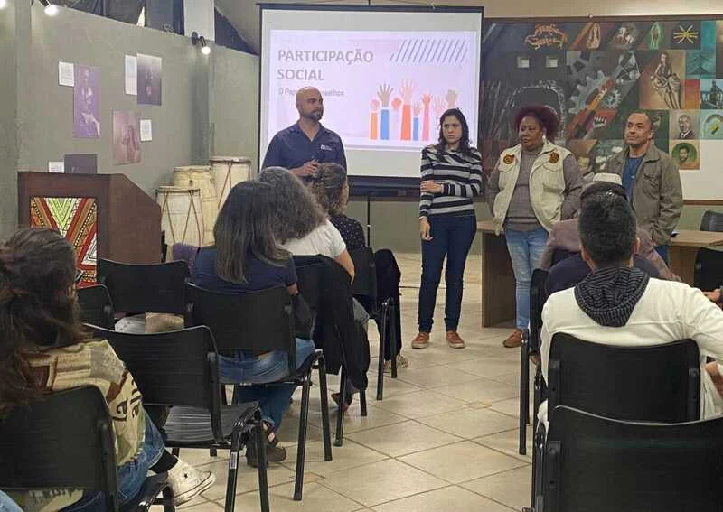 Presidente da Fundação Cultura Barra Mansa palestra em capacitação de conselheiros e agentes