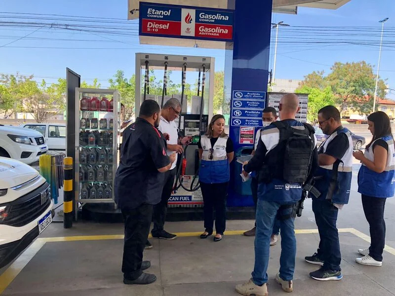 Fiscalizações do Procon-RJ em postos de combustíveis completam 1 mês e redução da gasolina fica acima da expectativa