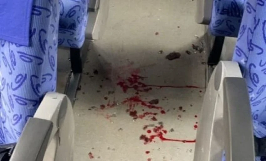 Homem é baleado dentro de um ônibus no bairro Volta Grande em Volta Redonda