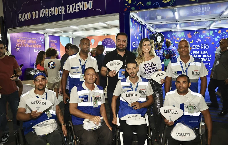 governador carnaval 2023Governador Cláudio Castro prestigia primeiro dia de desfiles na Sapucaí