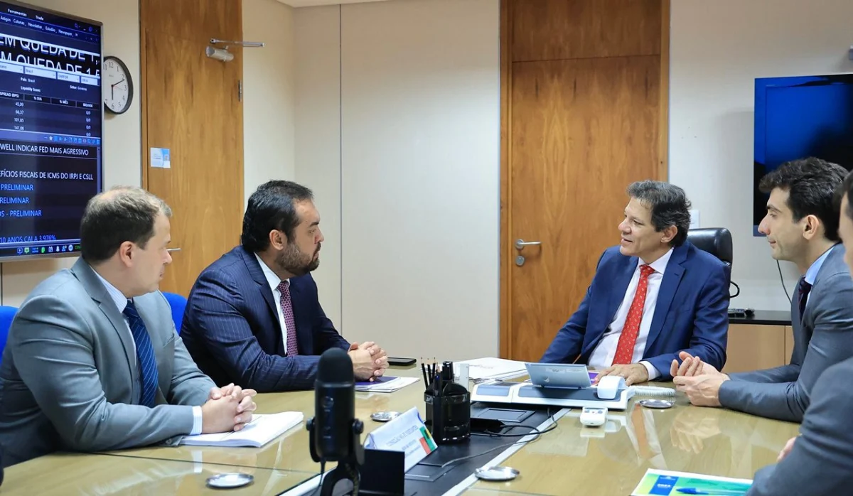Cláudio Castro discute revisão da recuperação fiscal do Rio e entrega Carta dos Governadores a Haddad