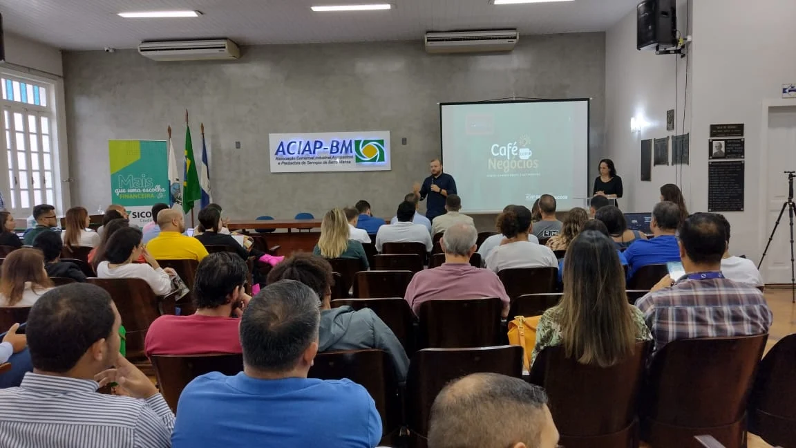 ‘Café com Negócios’ da ACIAP-BM reúne empresários de diferentes setores