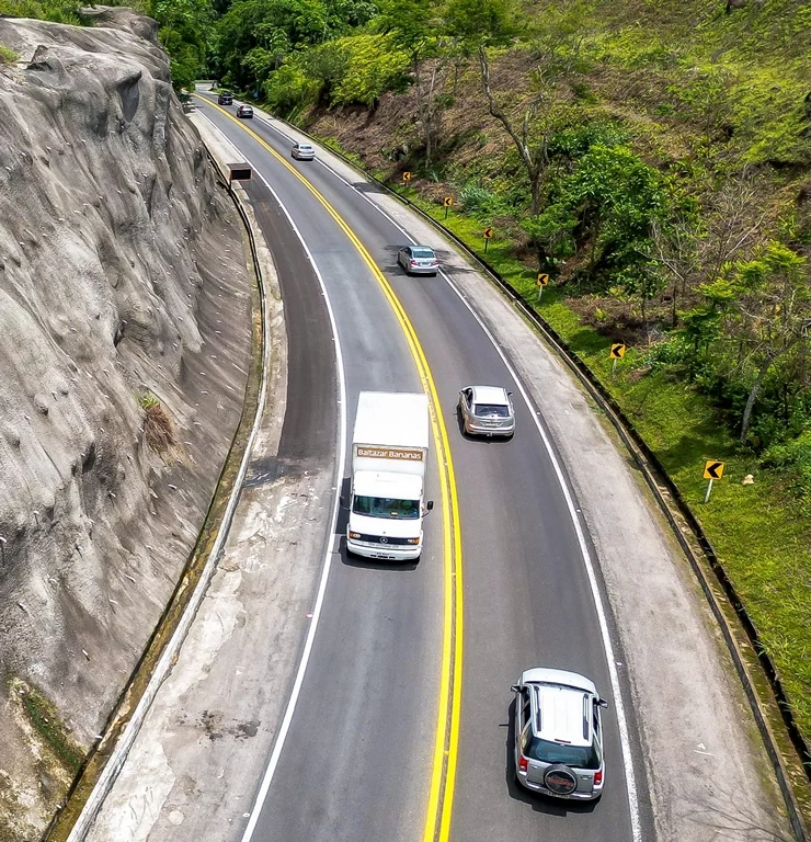 Via Dutra e Rio-Santos devem receber mais de um milhão de veículos