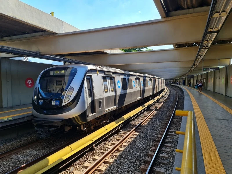 Esquema de funcionamento do MetrôRio para este fim de semana e feriado de Consciência Negra (18, 19 e 20/11)