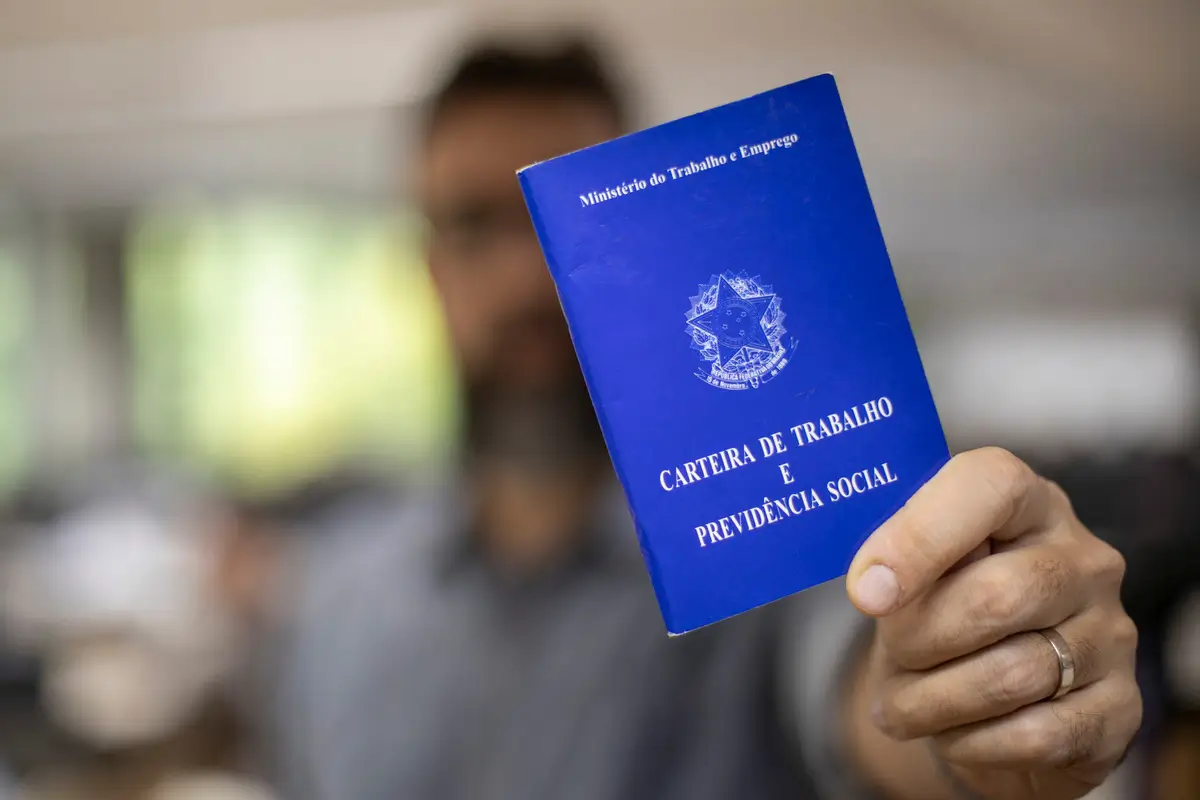 Secretaria de Trabalho e Renda oferece 3.435 oportunidades de emprego formal