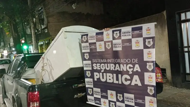 suspeitos de furto no bairro aterrado