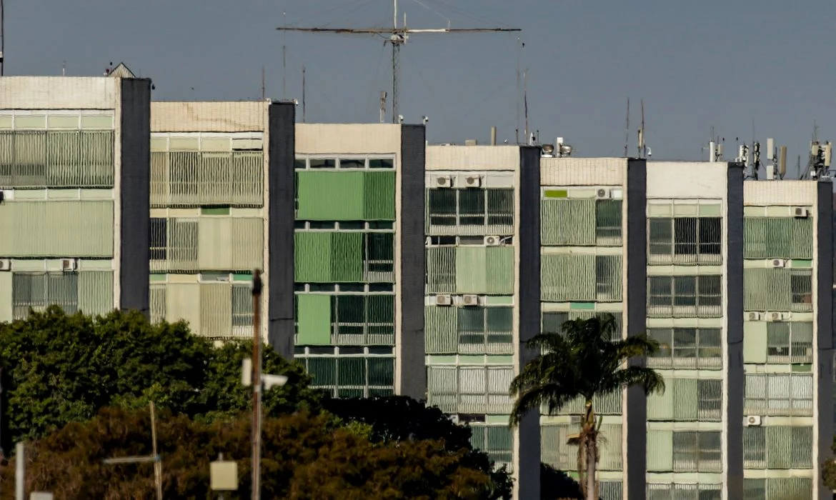 Contas do governo têm superávit de R$ 4,8 bilhões em setembro