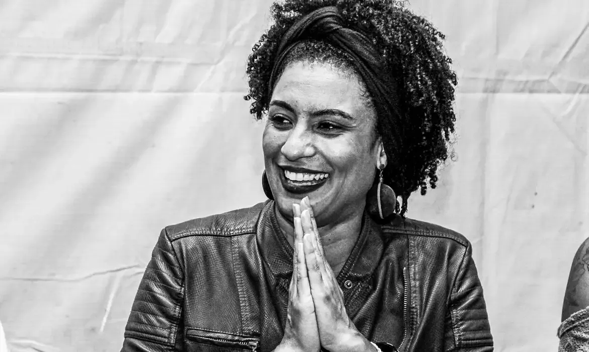 Família denuncia agressão a Marielle no WhatsApp por aluno da PUC-Rio