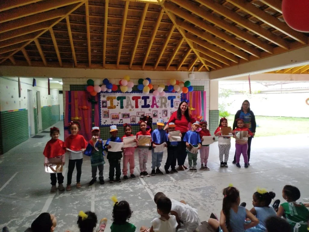 Itatiart transforma escolas de Itatiaia em espaços de arte, cultura e criatividade