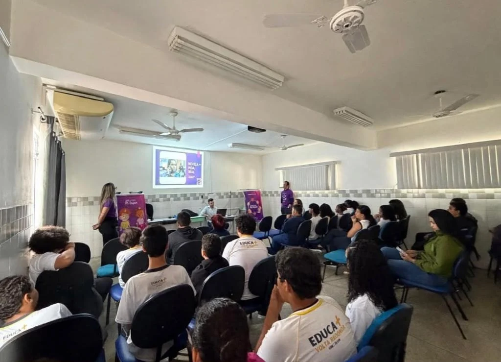 MPRJ leva conscientização sobre violência sexual contra crianças e adolescentes a escola de Volta Redonda com o projeto Educar é Proteger