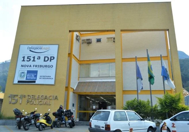 Polícia Civil prende dupla de traficantes em comunidade de Nova Friburgo