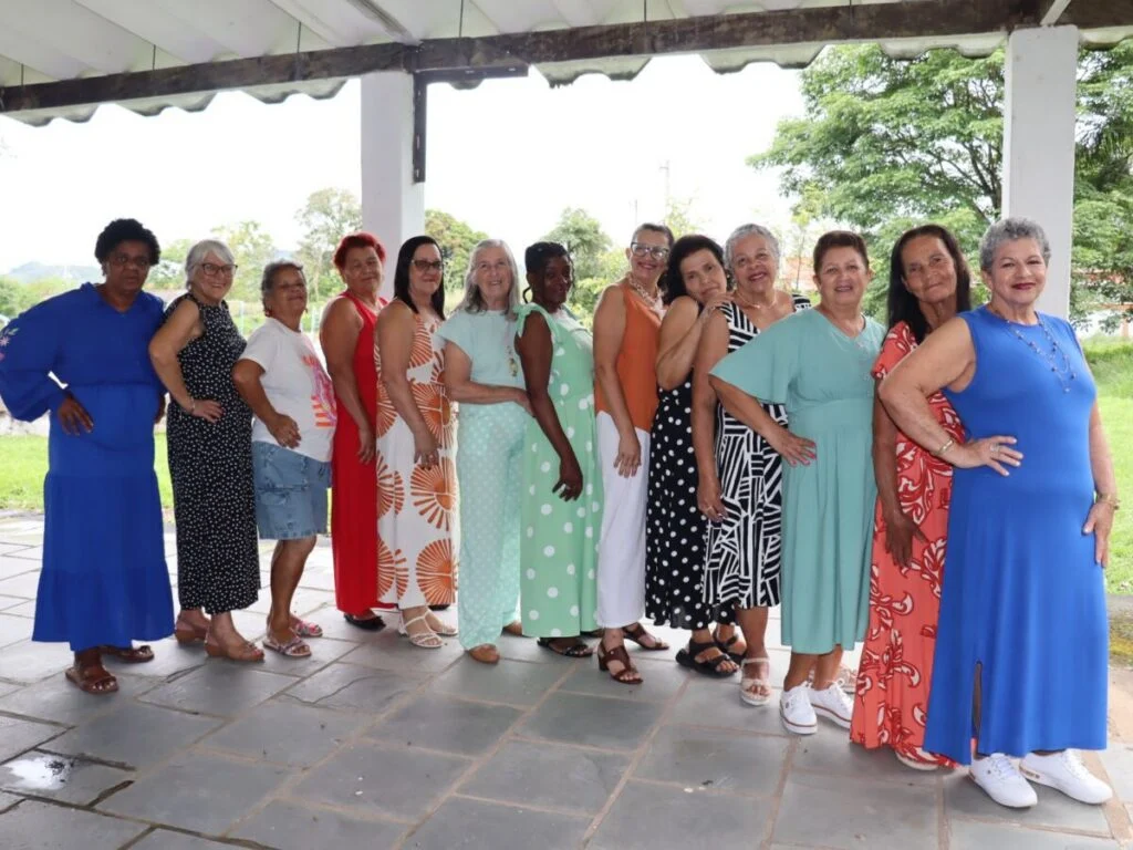 Prefeitura encerra Semana da Pessoa Idosa com desfile de moda e baile do grupo ‘Feliz Idade’ em Quatis