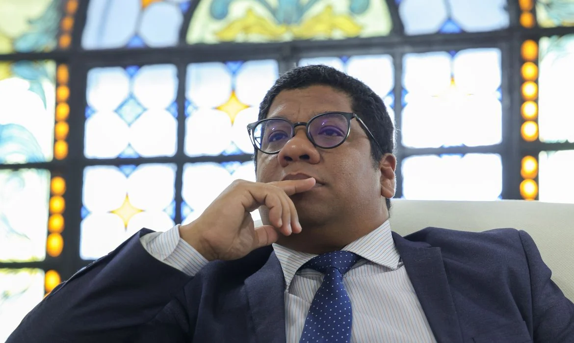Risco de invasão de Cuba pelos EUA é real, avalia embaixador